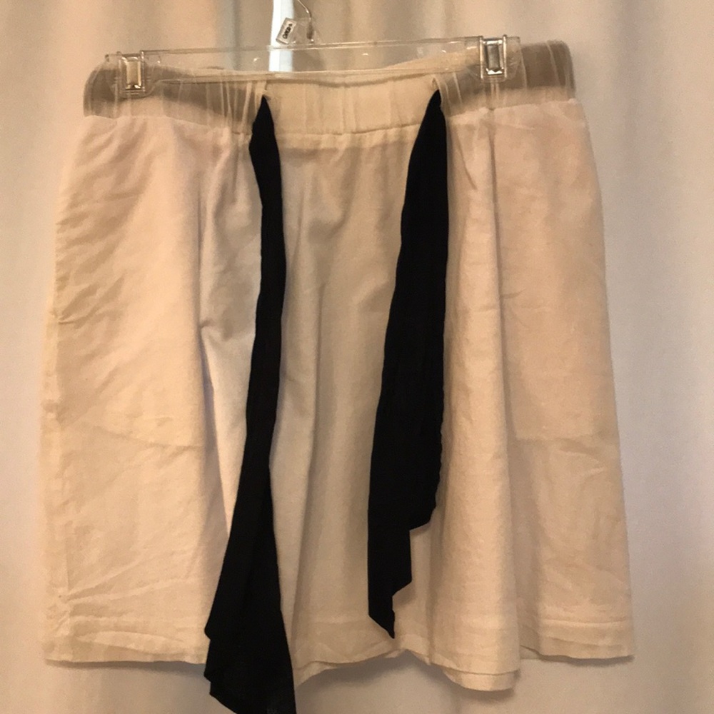 Pins and Needles white knee length skirt